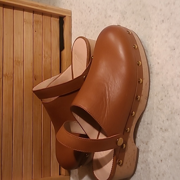 JCREW Leather Clogs size 7 - Picture 6 of 10